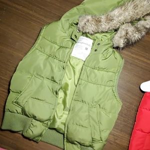 Green aeropostale vest with fur on hood